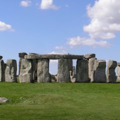 Stonehenge2007_07_30.jpg
