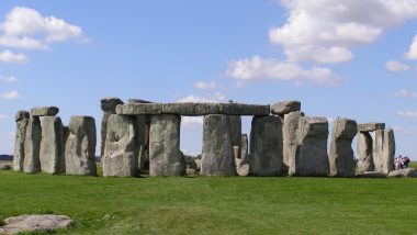 Stonehenge2007_07_30.jpg